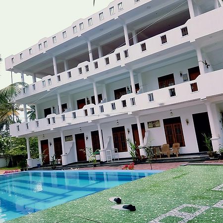 Liyanage Resort Мирисса Экстерьер фото