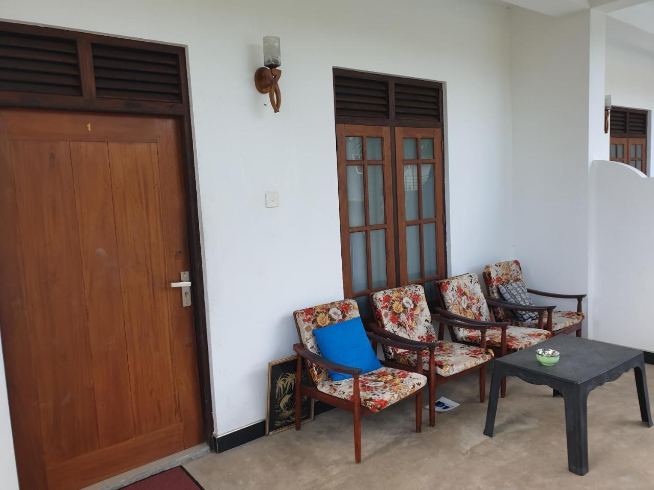 Liyanage Resort Мирисса Экстерьер фото